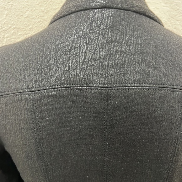 Express jacket - Picture 8 of 9